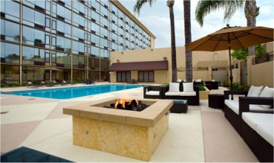 Red Lion Hotel Anaheim In Disneyland Area California Pirate S Adventure Dinner Anaheim Stadium Honda Center Knott Berry Farm And Local Ping At The Garden Walk Sun Worshippers Can Take An