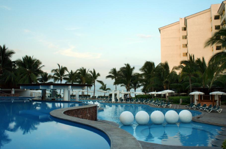 Enjoy a Week in the Room of Your Choice at the Mayan Palace Puerto ...